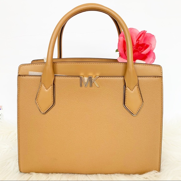 Michael Kors Handbags - ❗️PRICE FIRM❗️NWT Michael Kors Montgomery Satchel